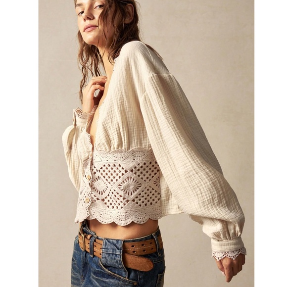 Cotton Bohemian Shirt in Beige Crochet Lace Detailed V-Neck Long Lantern Sleeve - Picture 3 of 9